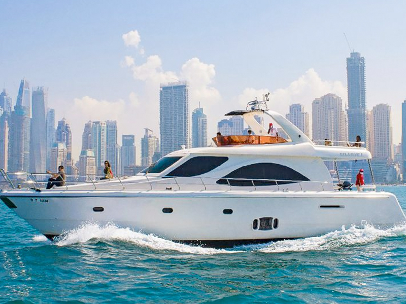 Dubai Sharing Yacht Tour with BBQ Dinner
