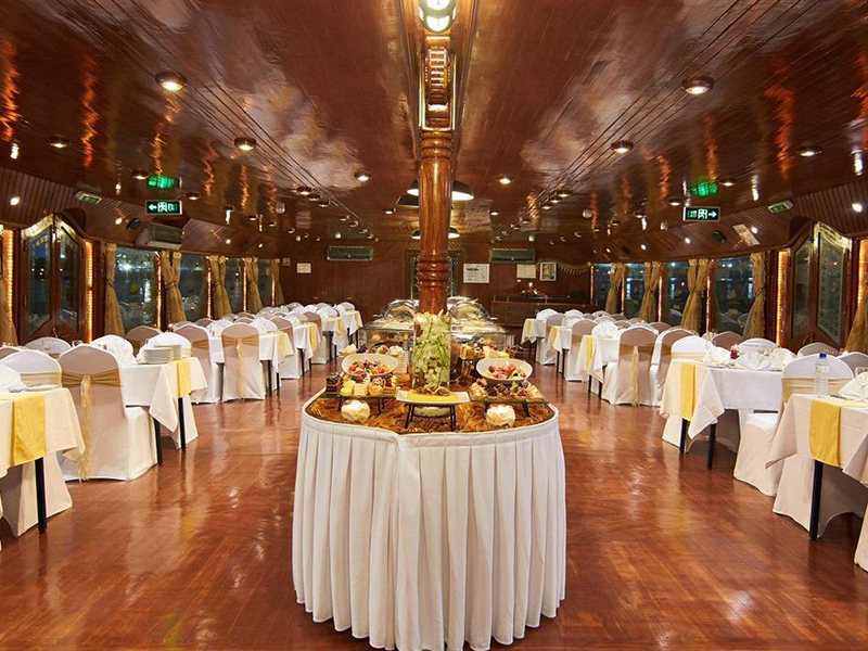 Dhow Cruise Dinner in Marina